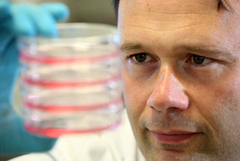 Dr Lee Parry