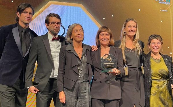 From the left to the right around Sylvie Biancheri, General Director of the Grimaldi Forum, (third from the right): Vernon Kay – host, journalist and podcaster; James Lancaster – Editor-in-Chief of As