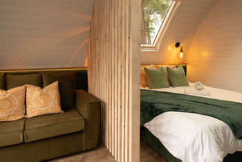 AvantGlamp NEC