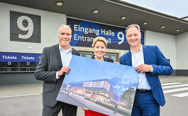 Pic caption:  Dirk Hoffmann (CEO Messe Berlin), Franziska Giffey (Senator for Economy, Energy and Public Enterprises), and Dr. Mario Tobias (Chairman of the Management Board Messe Berlin) present plan