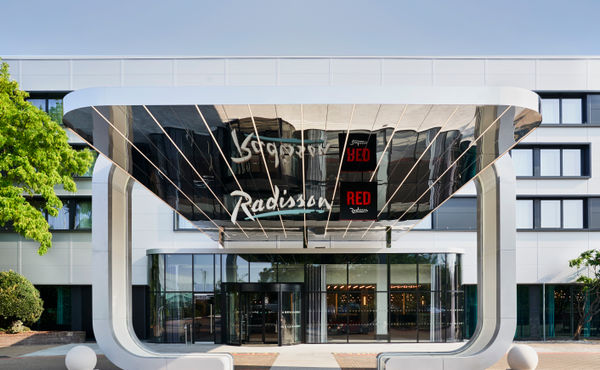 Radisson easy book