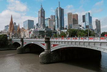 Get the inside scoop with the latest Melbourne E-Guide