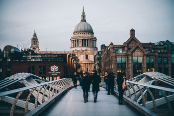 London millennium bridge at dusk