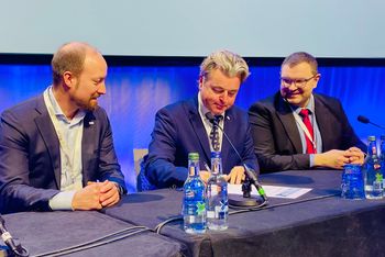 AC Forum signs NZCE
