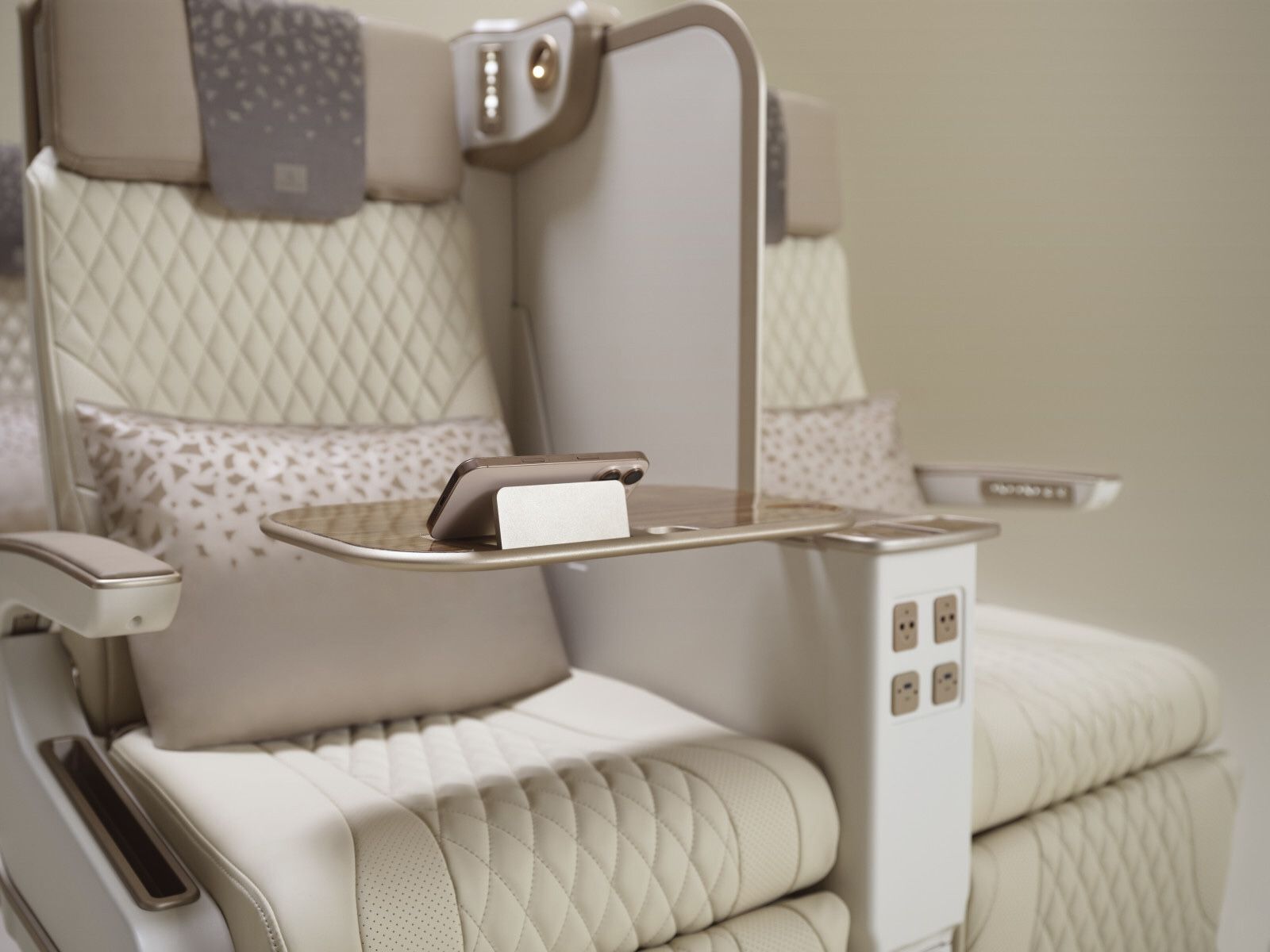 Emirates Privacy Screen