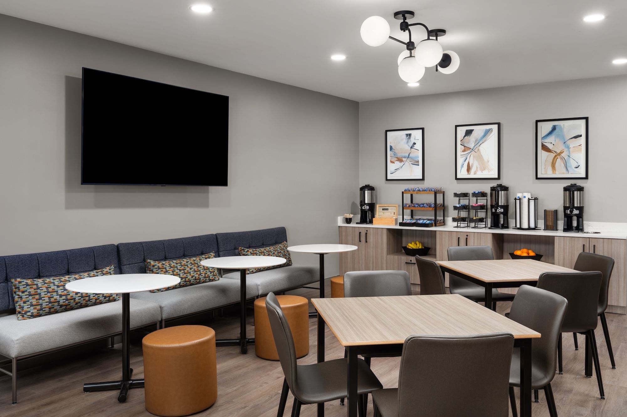 The Hyatt Studios Mobile's breakfast seatingSource: Hyatt Hotels Corp.