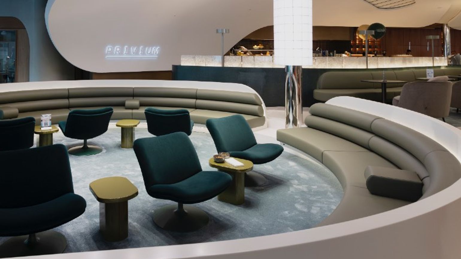 Amsterdam Schiphol unveils largest Privium lounge