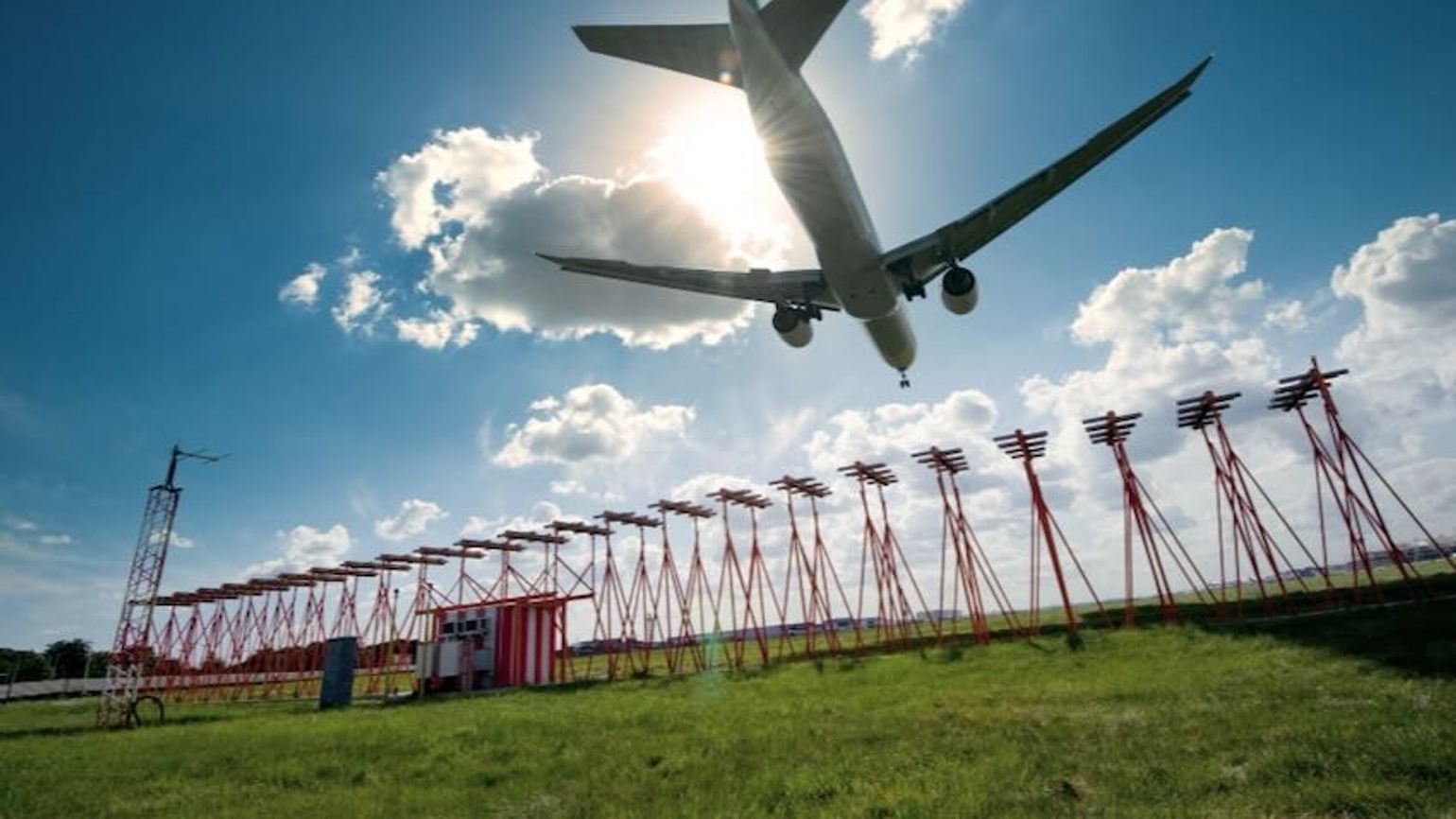Heathrow Airport flight landing