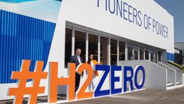 EasyJet agrees deals to pioneer ‘green’ aviation technology
