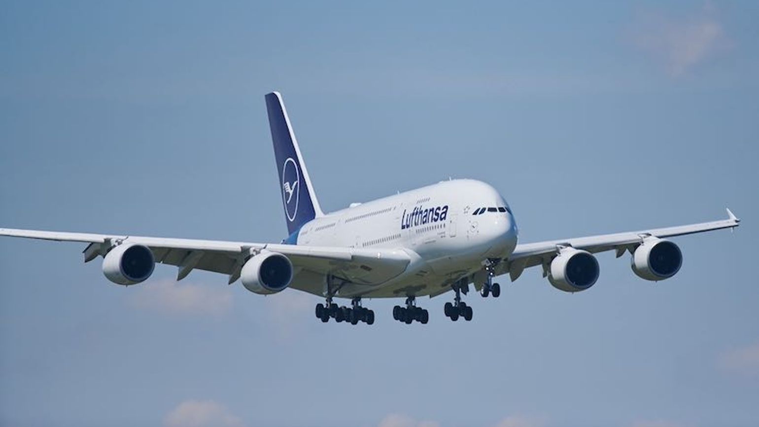 Lufthansa expands long-haul premium services