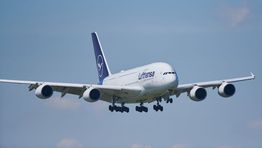 Lufthansa expands long-haul premium services