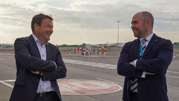 Aer Lingus signs ten-year franchise deal with Emerald Airlines