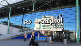 Dutch turn away non-essential British travellers