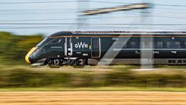 UK government to upgrade onboard train wifi coverage