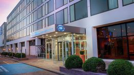 Hilton: Business room nights could reach 70% of 2019 levels by Q4 2021