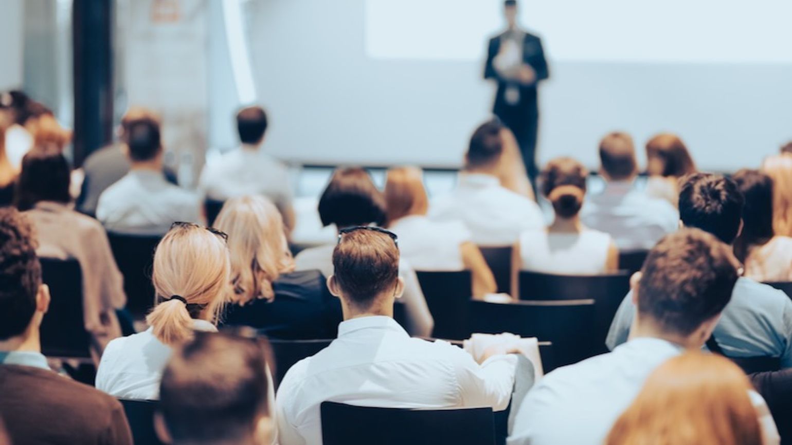 Meeting_AdobeStock