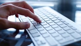 FLEETCOR moves to acquire Roomex