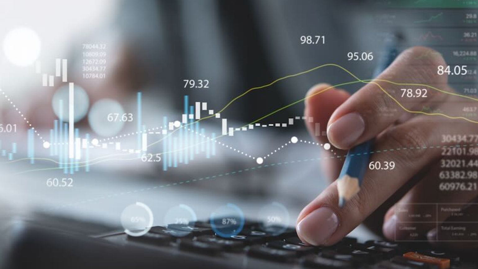 Accounting calculator AdobeStock