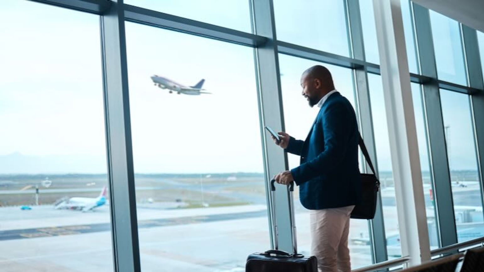 Airport business traveller