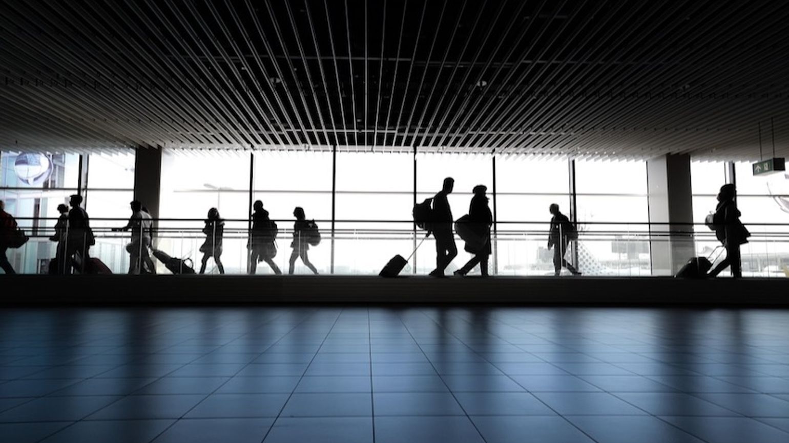 Airport travellers 