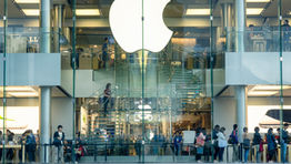 Amex introduces Apple Pay in the UK