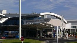 Auckland airport hit by fuel supply problem