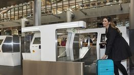 Eurowings offers automatic bag check at Hamburg airport