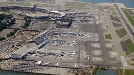 US government shutdown hits air traffic