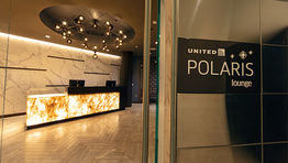 United opens Polaris lounge at LAX
