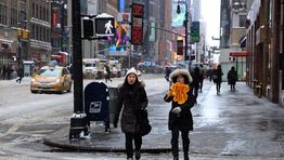 US east coast storm cancels flights