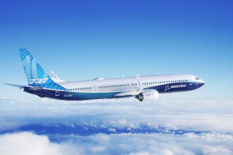 Boeing 737-10