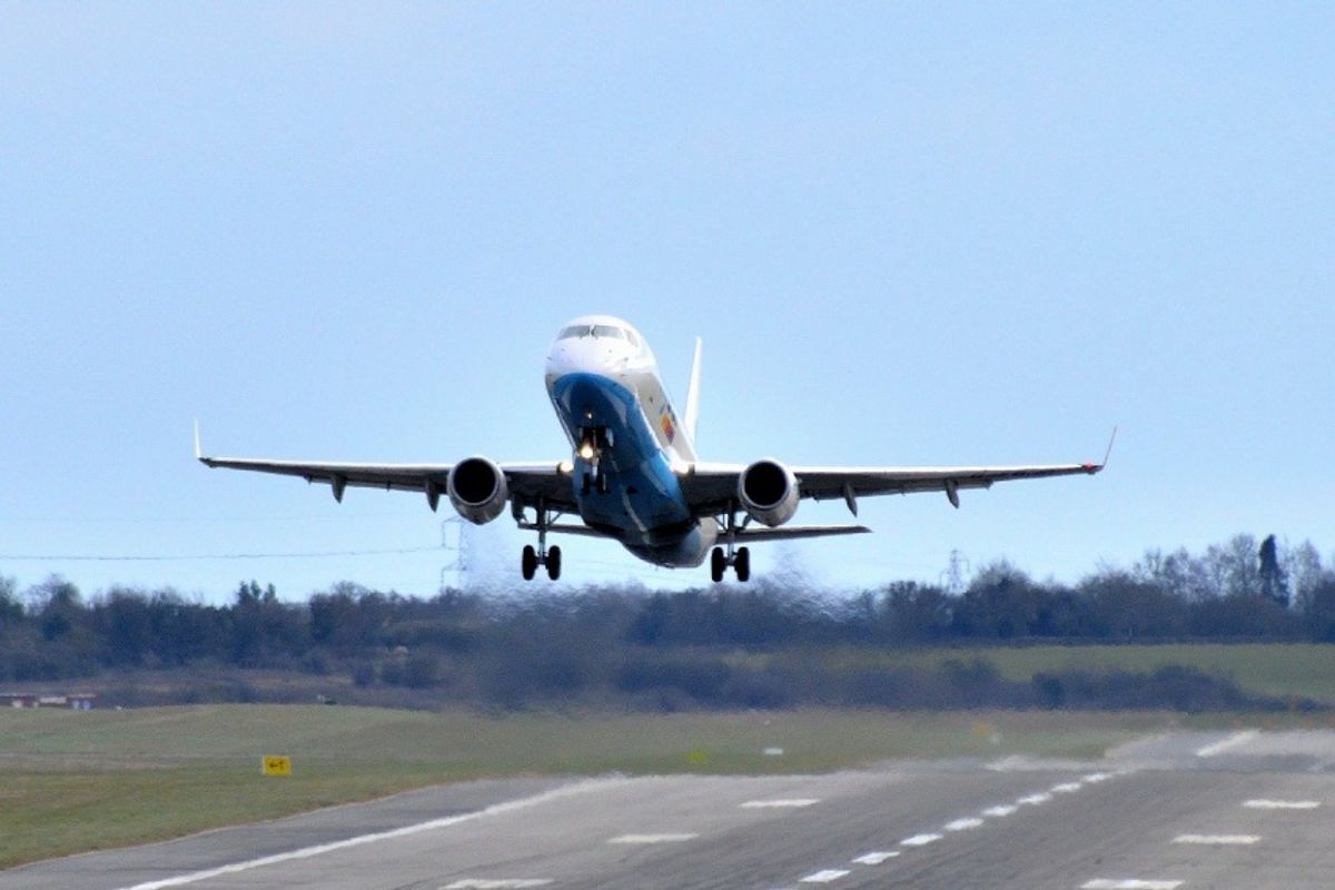Airlines cancel flights as Middle East tensions rise