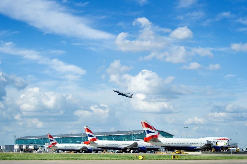 Heathrow planes parked