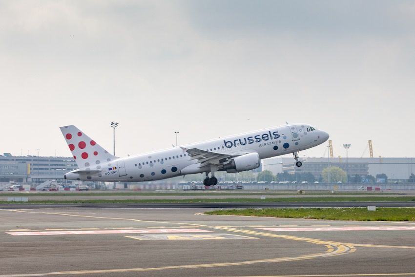 Brussels_Airlines_takeoff