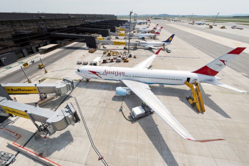 Vienna airport begins work on €420m expansion