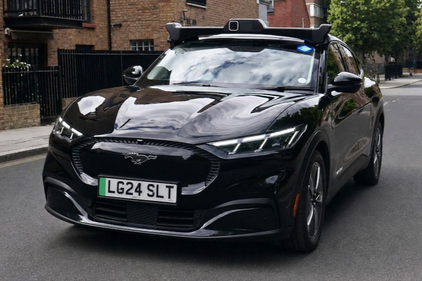 Wayve_Uber_robotaxi_credit_Wayve