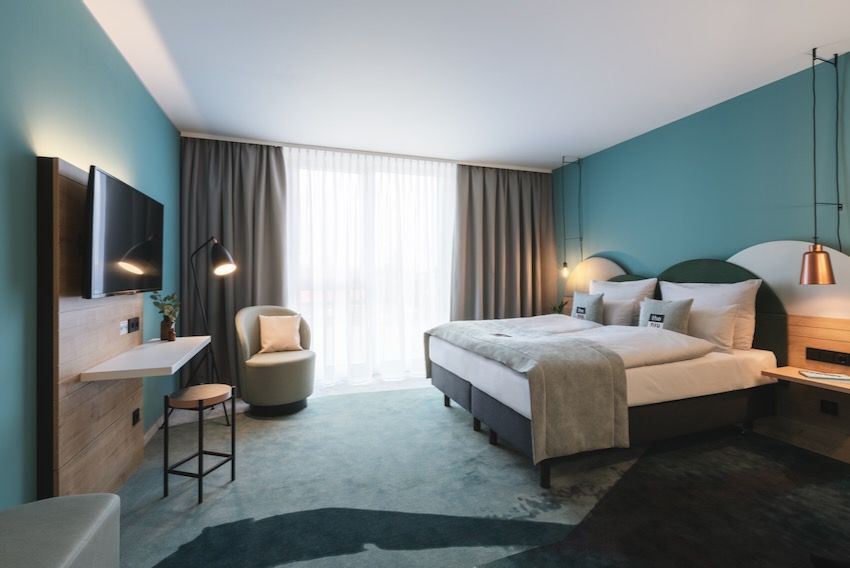 Holiday Inn the niu Cure