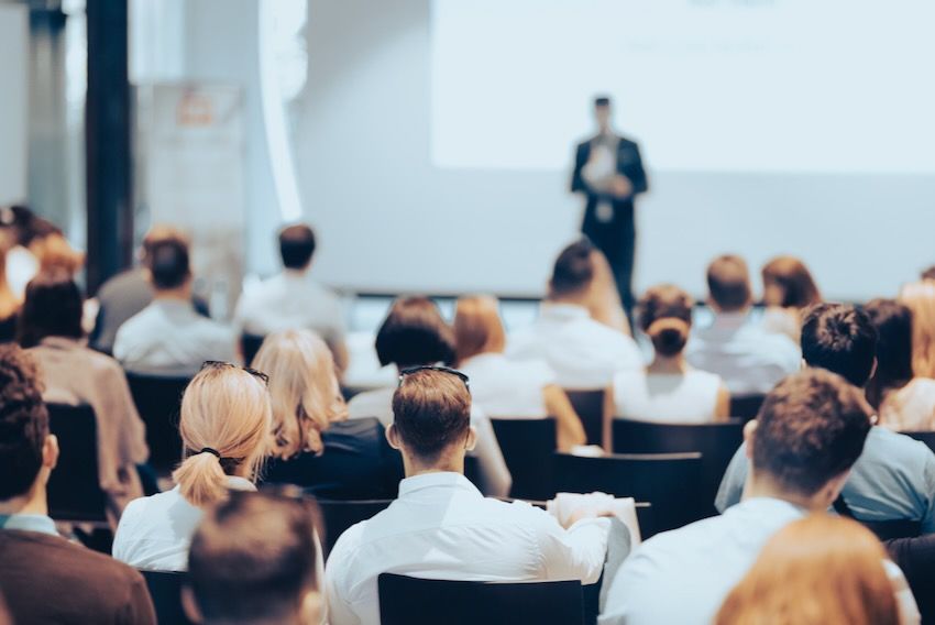 Meeting_AdobeStock
