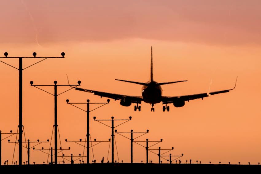Aircraft coming into land