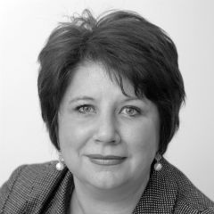 Julie Oliver1-240
