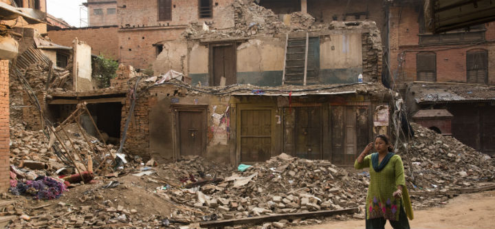 Nepal ruins credit simon_watkinson-720