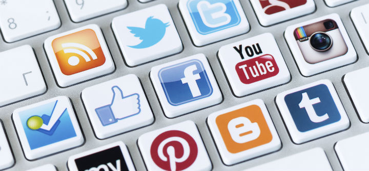 Social Media credit PressureUA-720