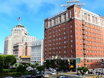  alt="The Huntington Hotel2"  title="The Huntington Hotel2" 