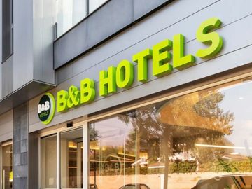 Latest news: 30-hotel deal in Germany; Selina co-founders leave; more AHT loan trouble