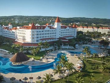 Hyatt again boosts all-inclusive platform