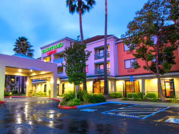 Latest news: Oakland discount deal; Lark opening 4; OTH adds in Virginia