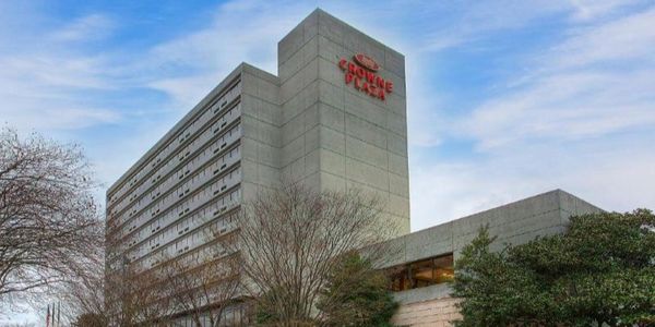 Crowne Plaza Knoxville Downtown University