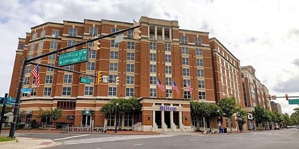 Hilton Alexandria Old Town 2