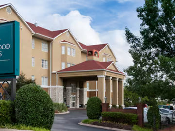 Latest news: PAI Partners acquires Motel One; Tennessee hotel sells; buyer of DC hotel named