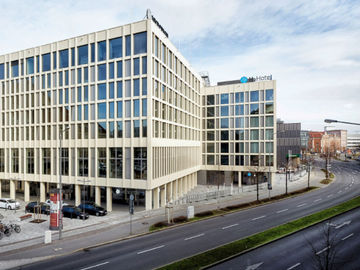 Berlin's HR Group acquires H-Hotels
